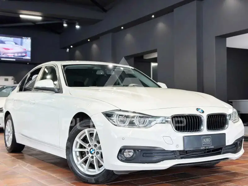 2015 BMW 330