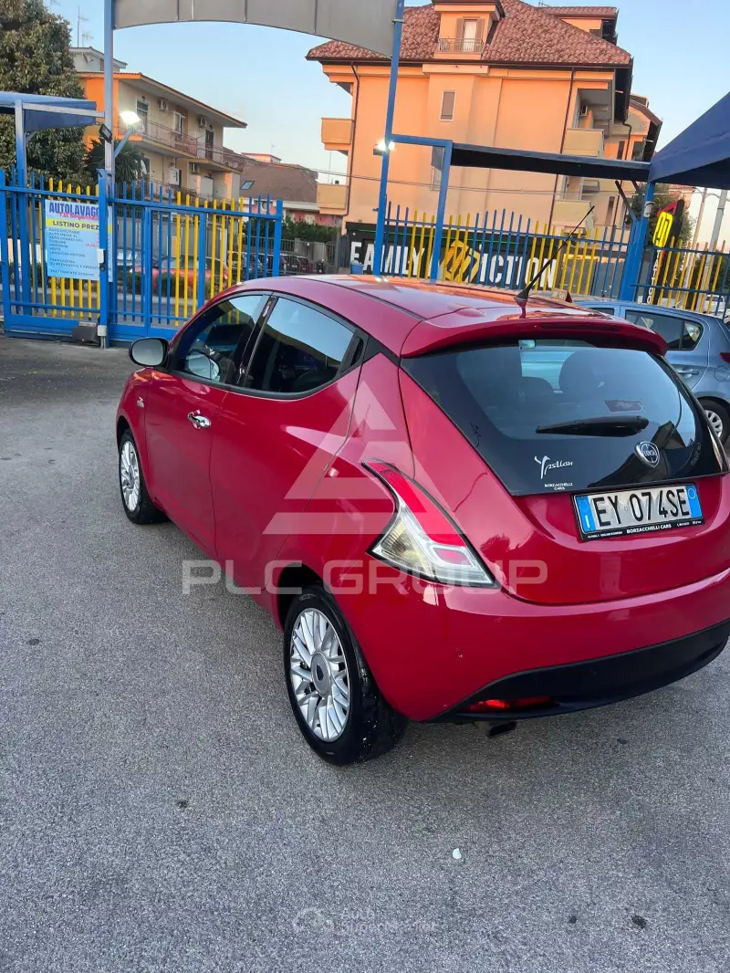 2015 Lancia YPSILON