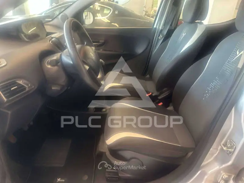 2015 Lancia YPSILON