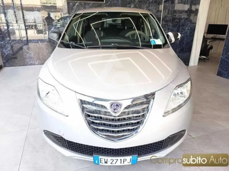 2015 Lancia YPSILON