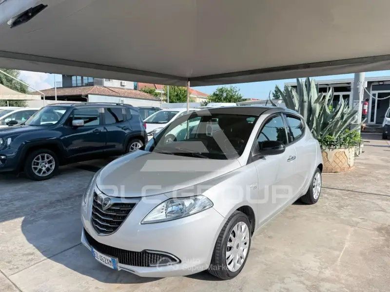 2015 Lancia YPSILON