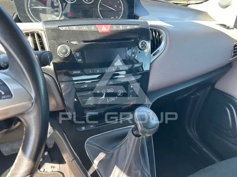 2015 Lancia YPSILON