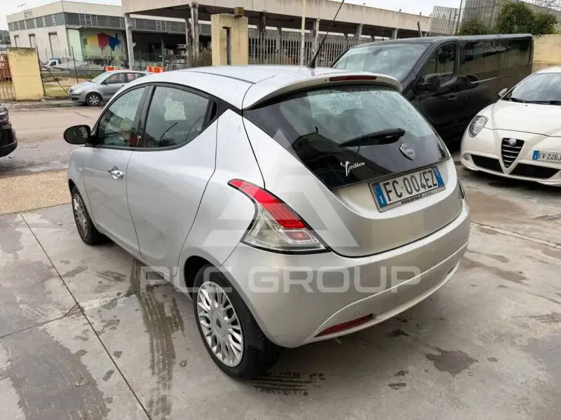 2015 Lancia YPSILON