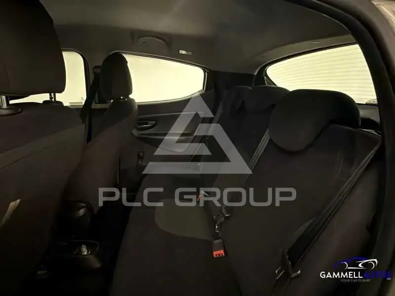 2015 Lancia YPSILON