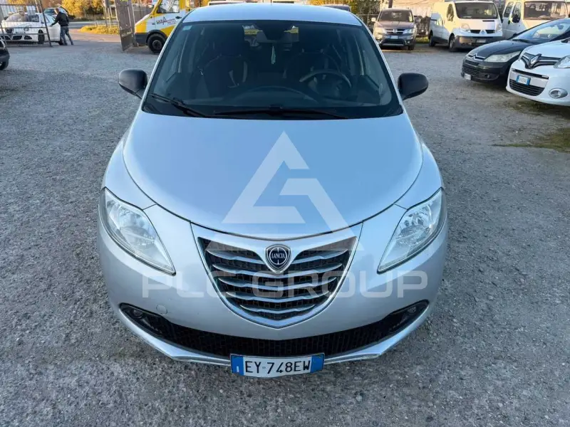 2015 Lancia YPSILON
