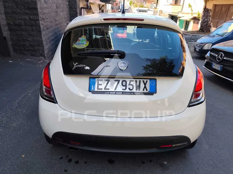 2015 Lancia YPSILON