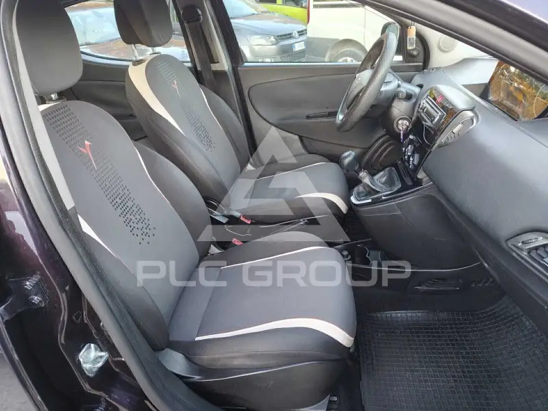 2015 Lancia YPSILON