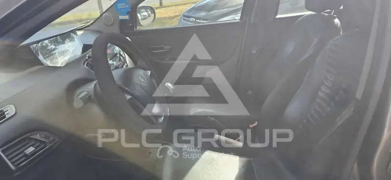 2015 Lancia YPSILON