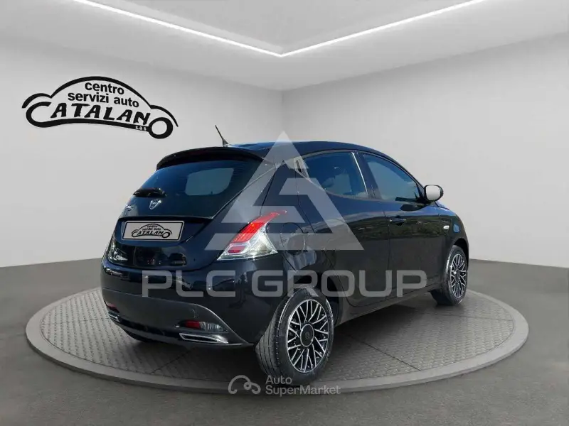 2015 Lancia YPSILON
