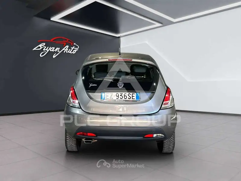 2015 Lancia YPSILON