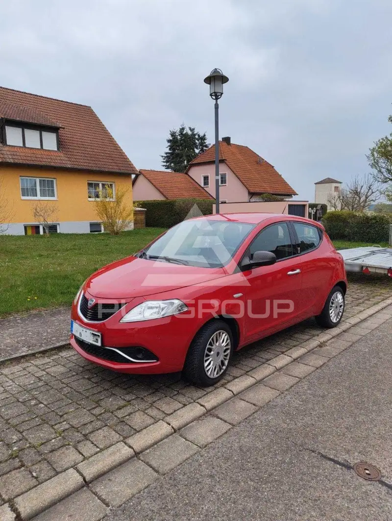 2015 Lancia YPSILON