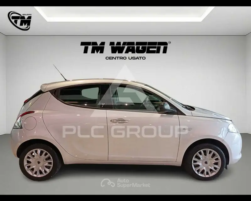 2015 Lancia YPSILON