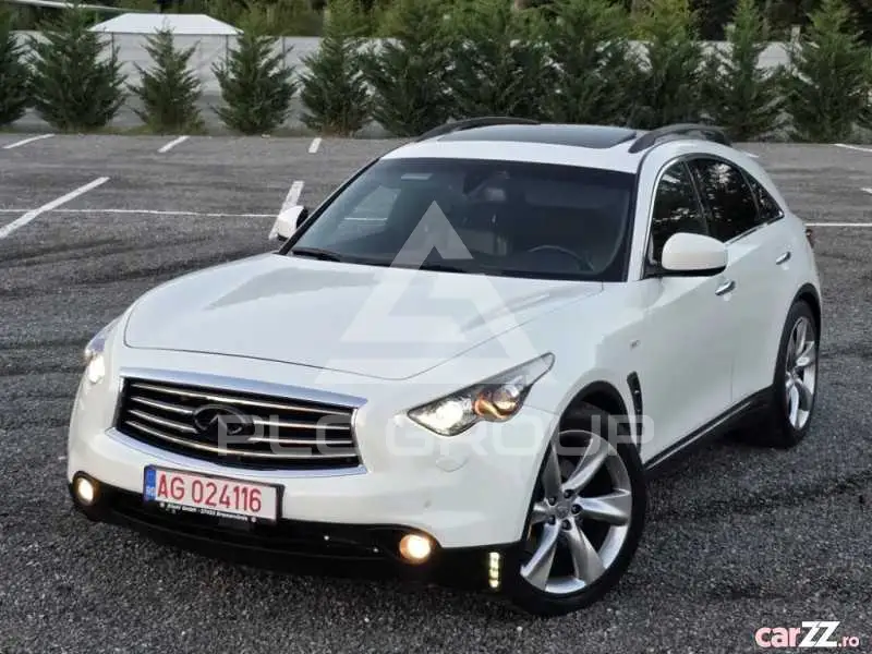 2015 Infinity QX30