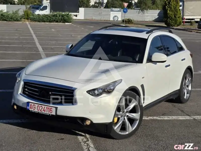 2015 Infinity QX30