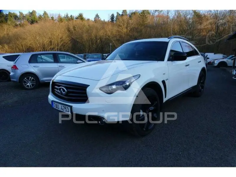 2015 Infinity QX30