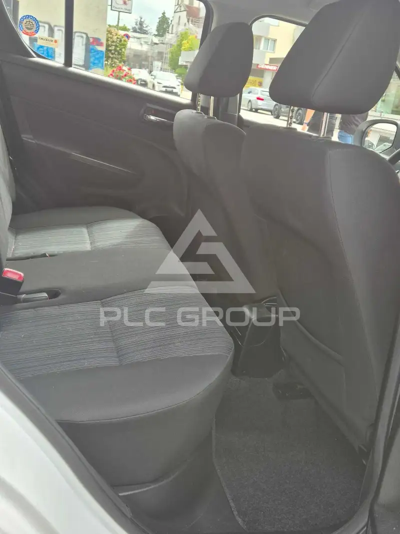 2015 Suzuki SWIFT
