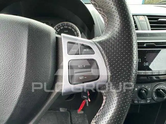 2015 Suzuki SWIFT