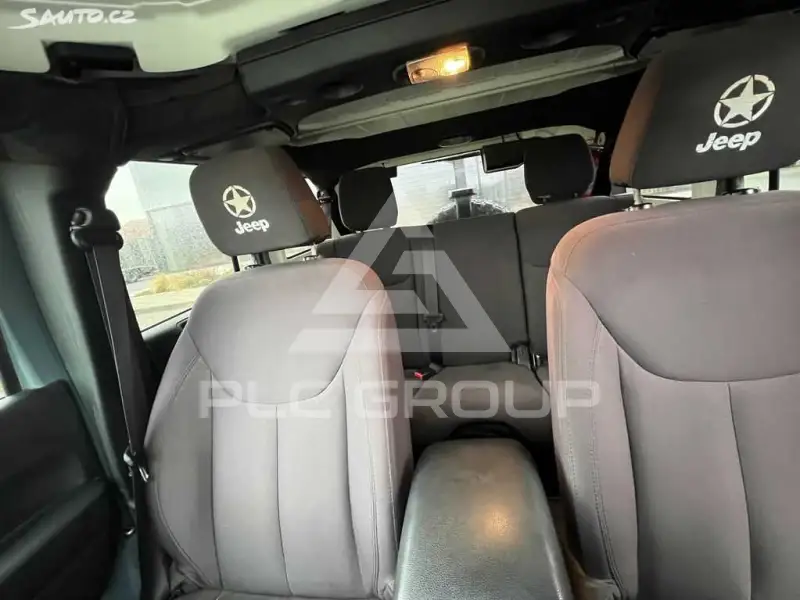 2015 Jeep WRANGLER
