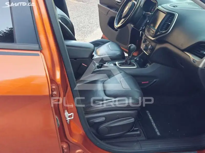 2015 Jeep CHEROKEE