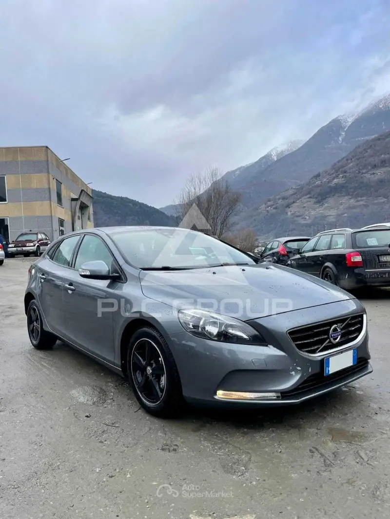 2015 Volvo V40