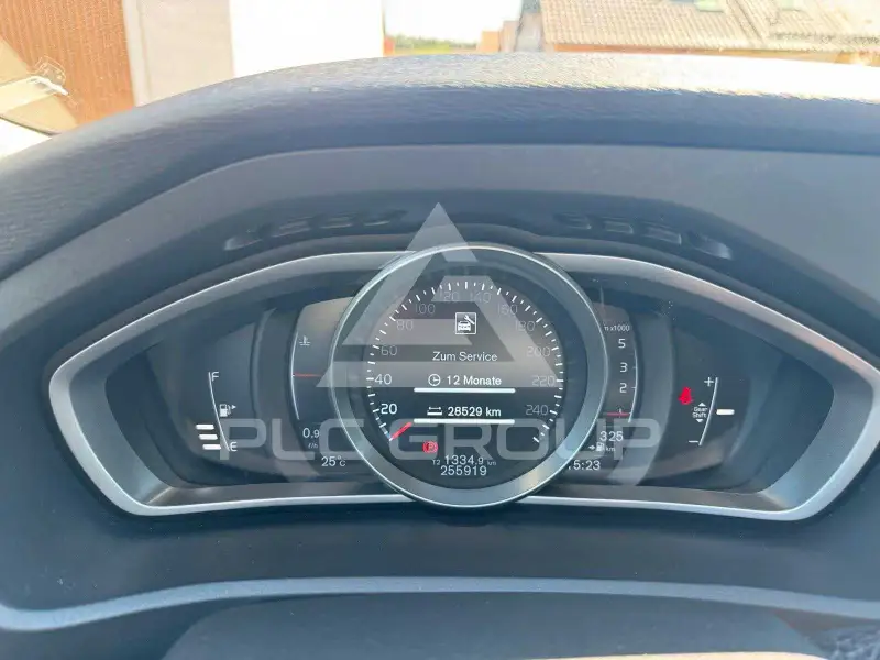 2015 Volvo V40