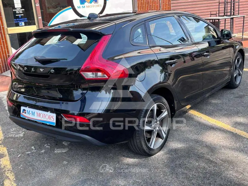 2015 Volvo V40