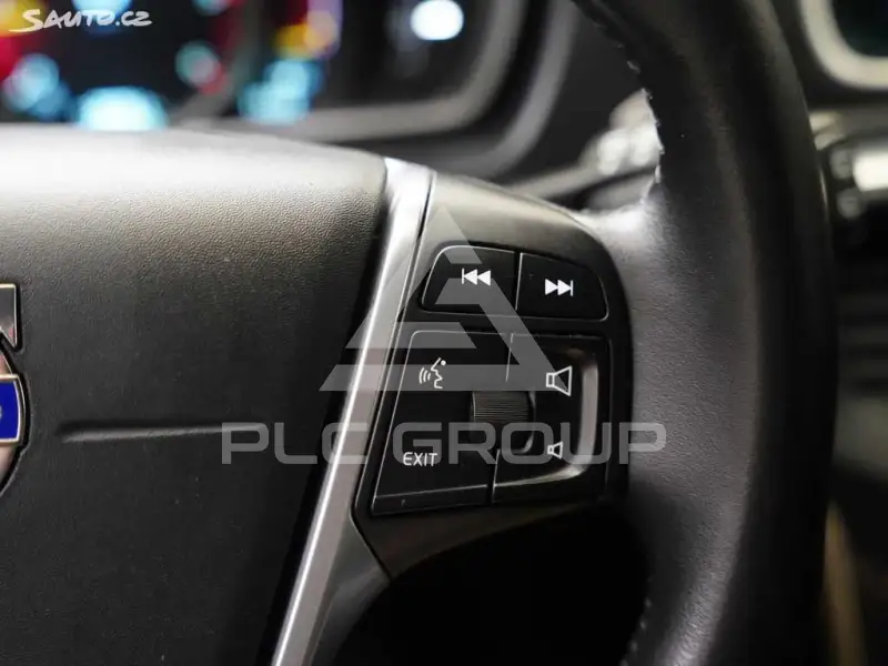 2015 Volvo V40