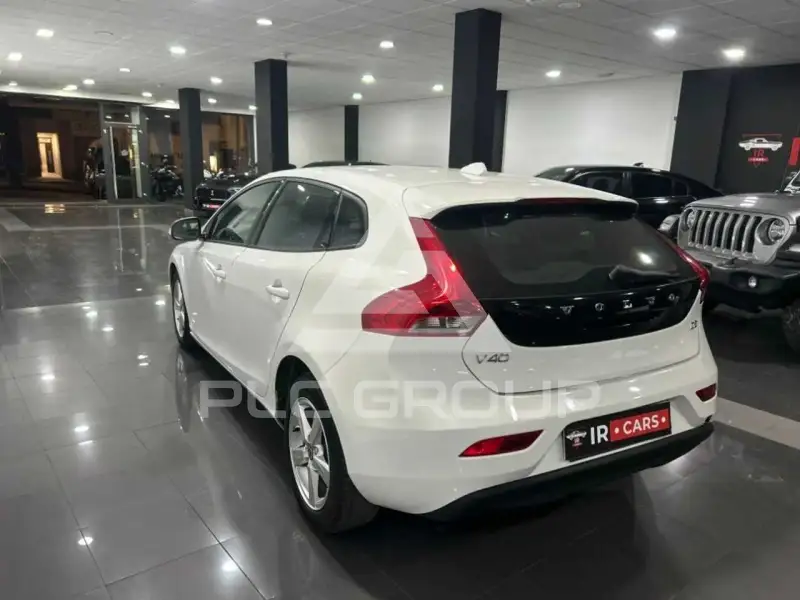 2015 Volvo V40