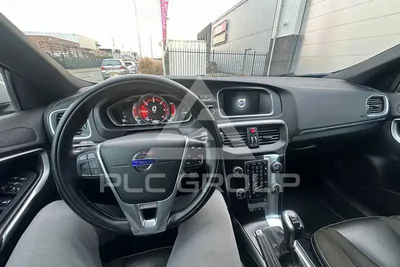 2015 Volvo V40