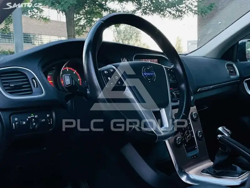 2015 Volvo V40