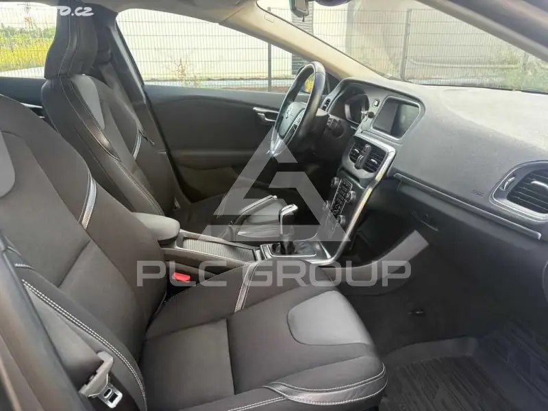 2015 Volvo V40
