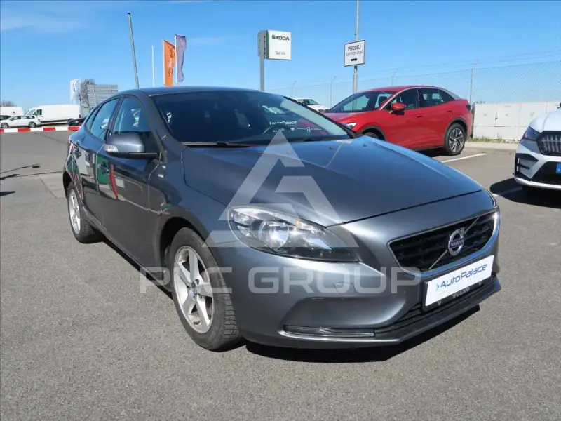 2015 Volvo V40