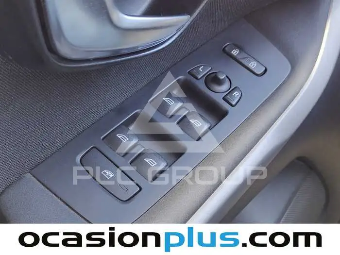 2015 Volvo V40