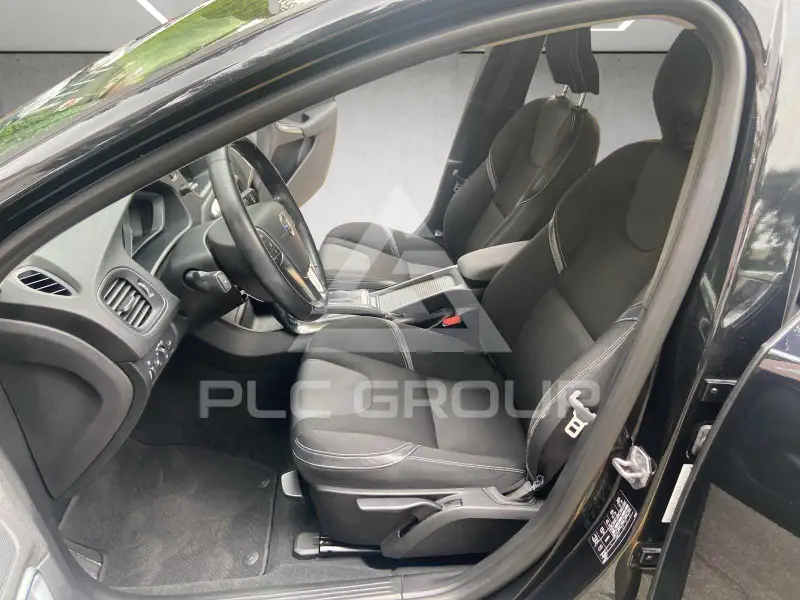 2015 Volvo V40