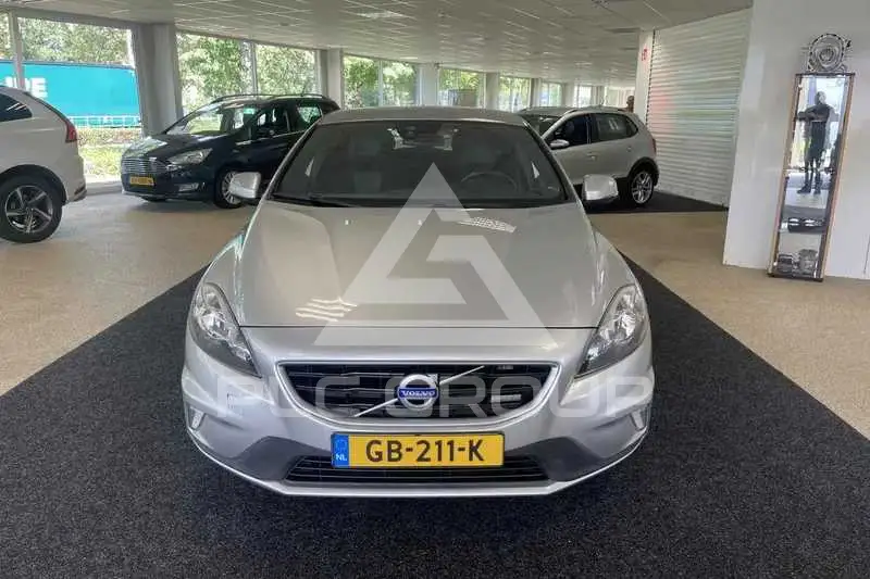2015 Volvo V40