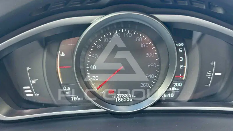 2015 Volvo V40