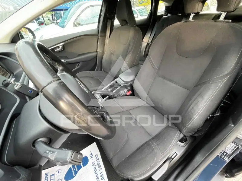 2015 Volvo V40