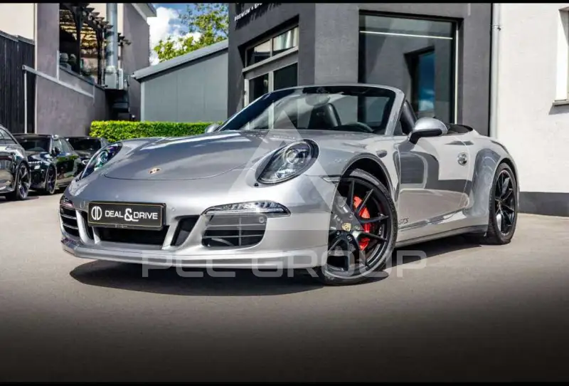 2015 Porsche 911