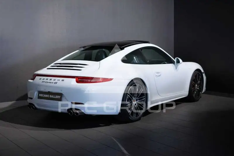 2015 Porsche 911