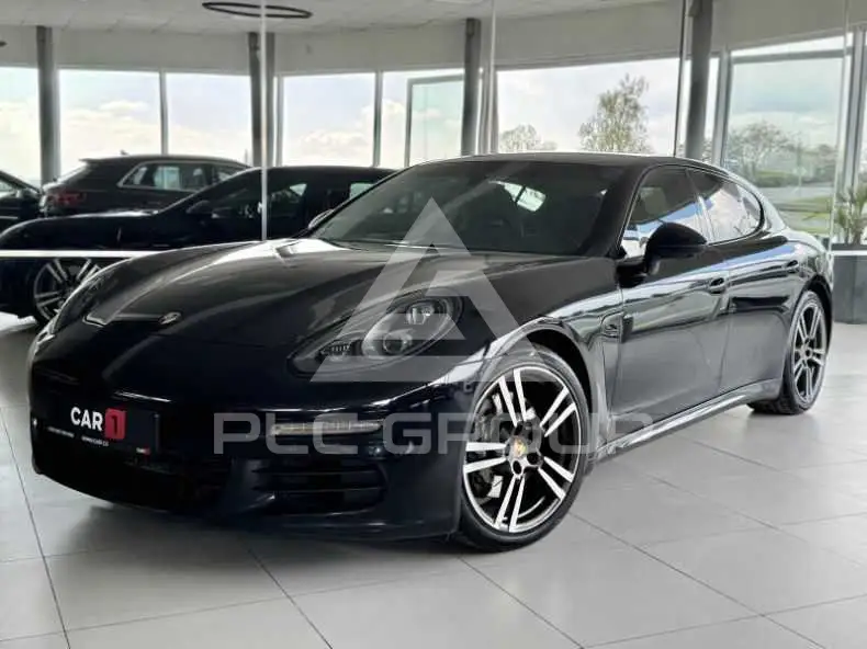 2015 Porsche Panamera