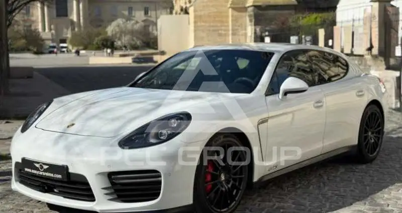 2015 Porsche Panamera