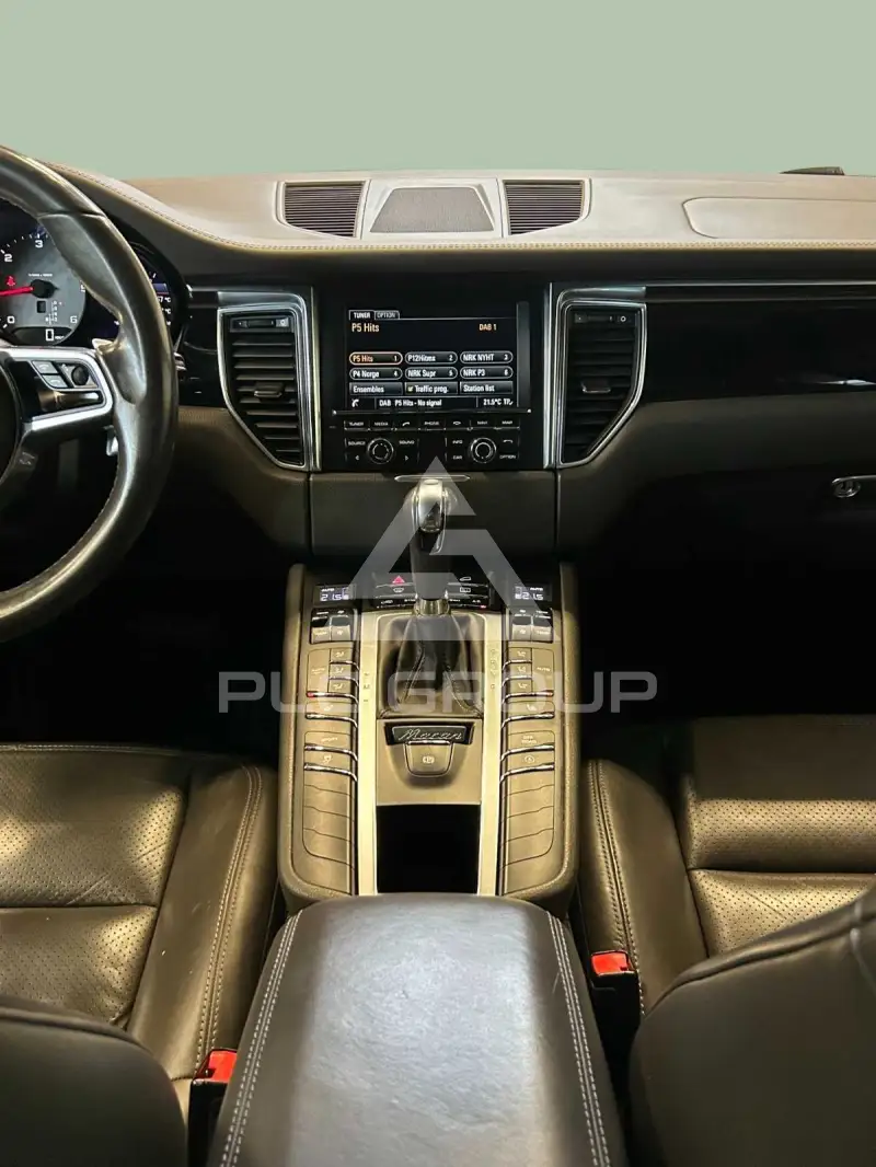 2015 Porsche MACAN
