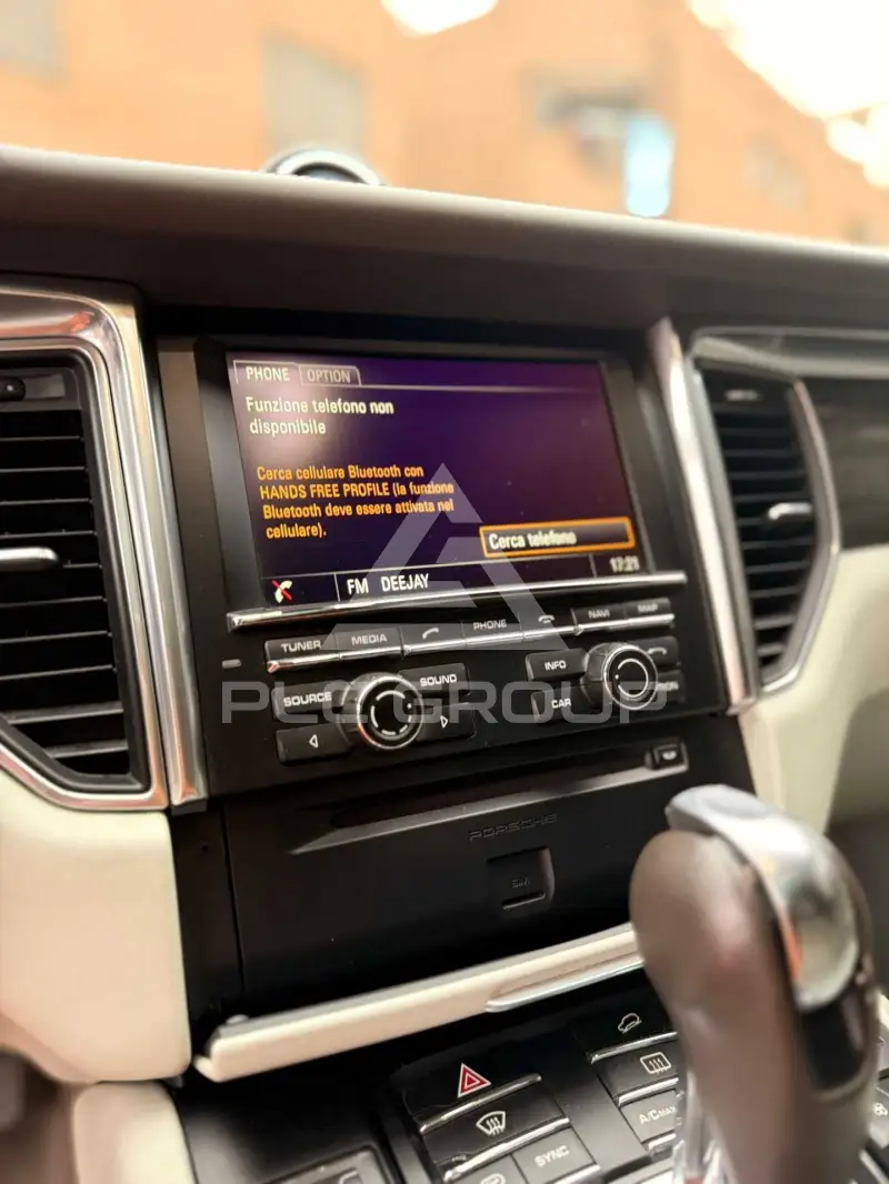 2015 Porsche MACAN