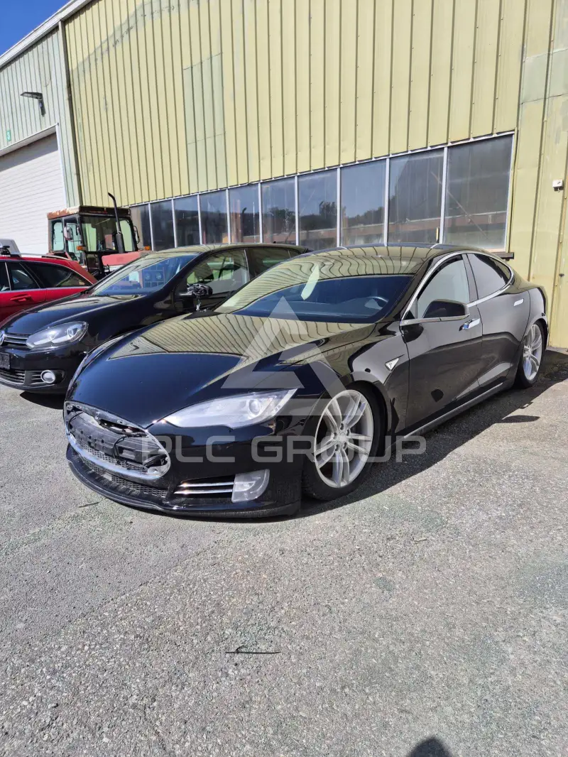 2015 Tesla Model S
