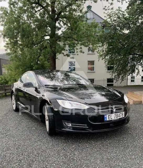 2015 Tesla Model S