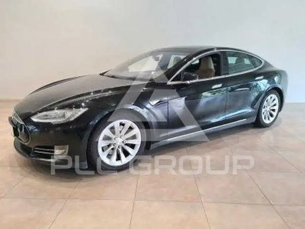 2015 Tesla Model S