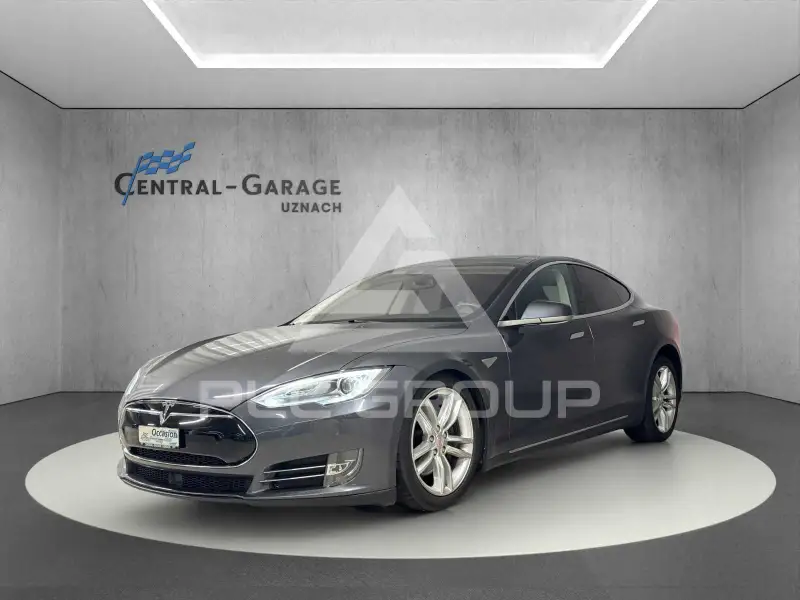 2015 Tesla Model S