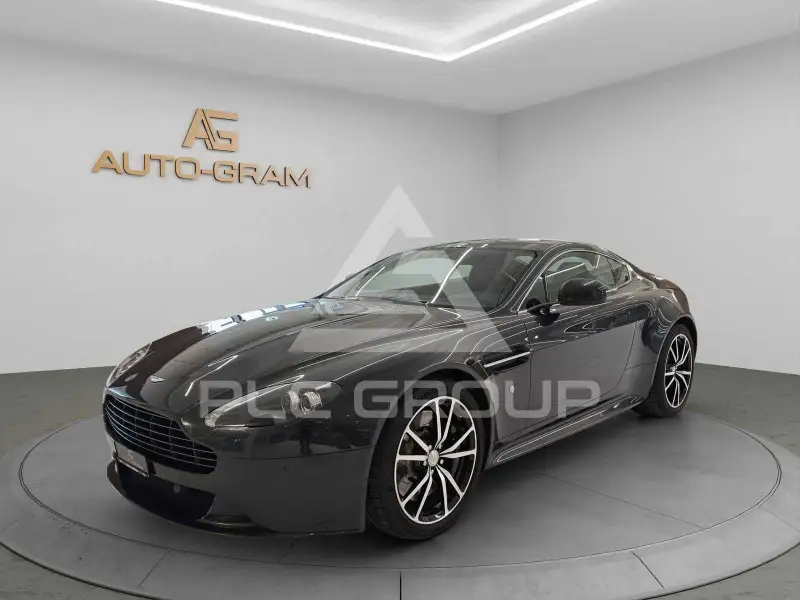 2015 Aston Martin V8
