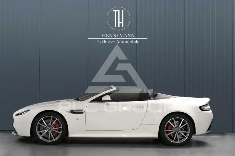 2015 Aston Martin V8