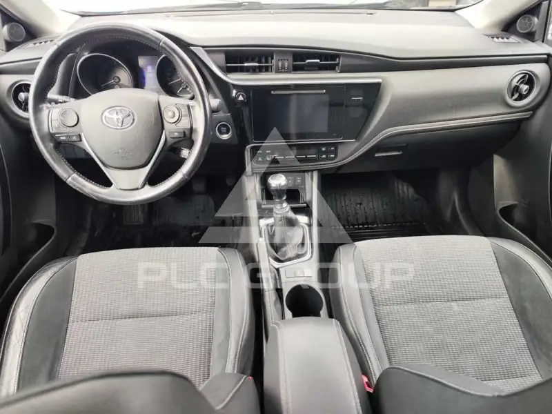 2015 Toyota AURIS